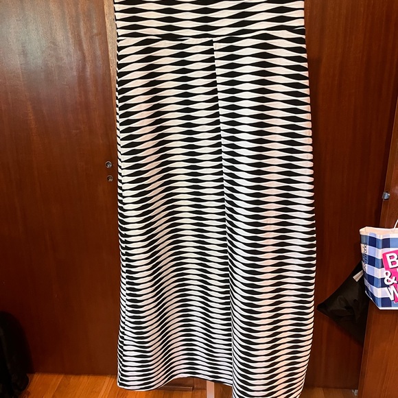 Maxi stretch skirt with illusion - Picture 7 of 8